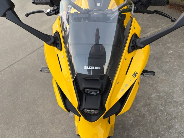 2024 Suzuki GSX-8R (GSX800FRQ) Yellow