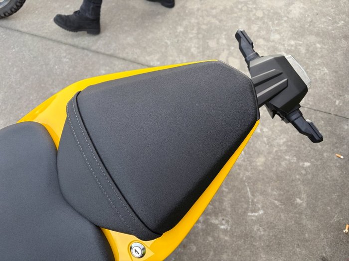 2024 Suzuki GSX-8R (GSX800FRQ) Yellow