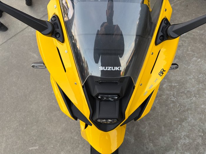 2024 Suzuki GSX-8R (GSX800FRQ) Yellow