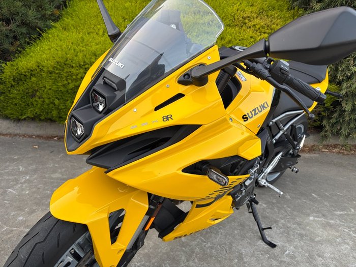 2024 Suzuki GSX-8R (GSX800FRQ) Yellow
