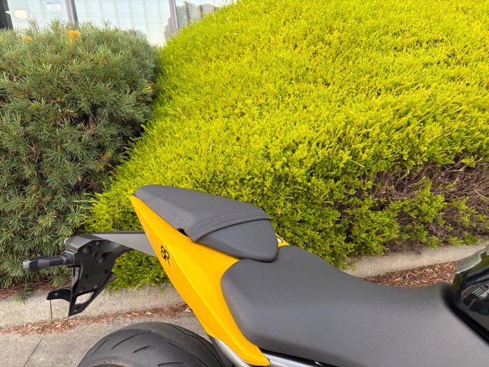 2024 Suzuki GSX-8R (GSX800FRQ) Yellow