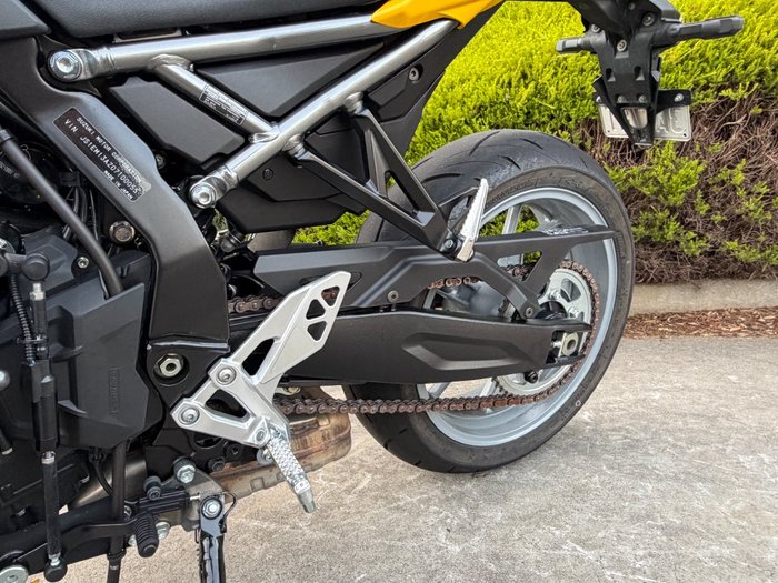 2024 Suzuki GSX-8R (GSX800FRQ) Yellow