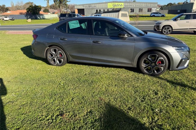 2023 SKODA OCTAVIA RS 180TSI