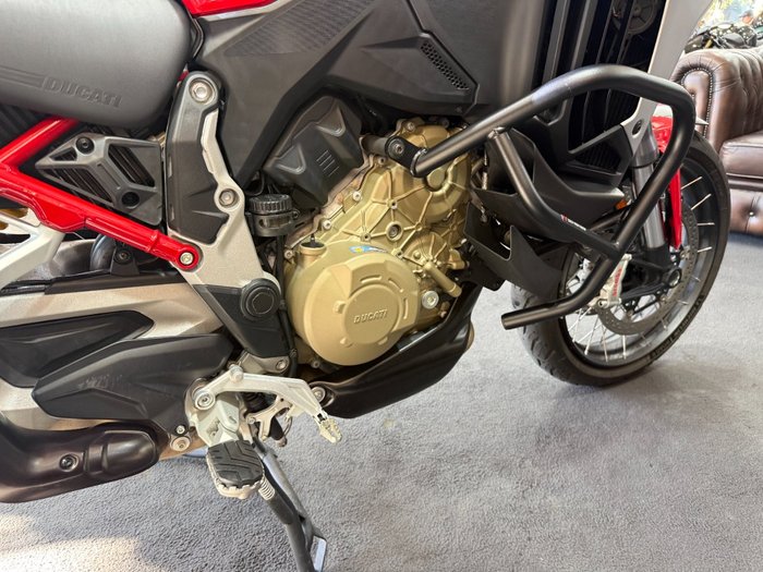 2021 DUCATI MULTISTRADA V4 S Red