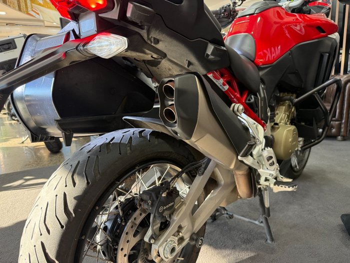 2021 DUCATI MULTISTRADA V4 S Red