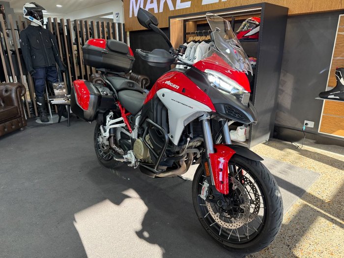 2021 DUCATI MULTISTRADA V4 S Red