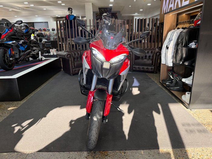 2021 DUCATI MULTISTRADA V4 S Red