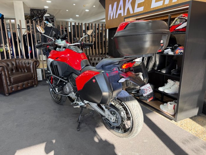 2021 DUCATI MULTISTRADA V4 S Red