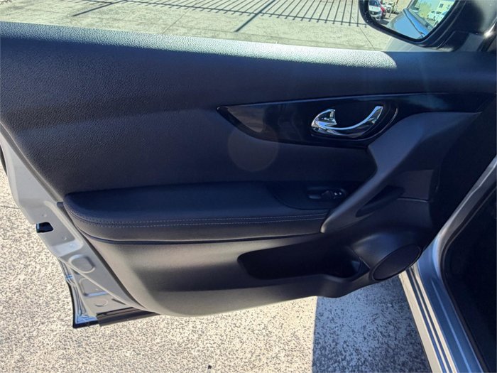 2017 NISSAN QASHQAI Ti