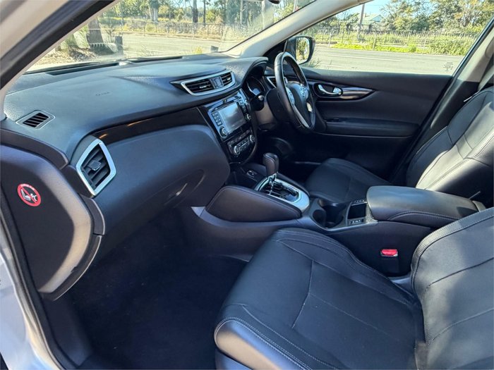 2017 NISSAN QASHQAI Ti