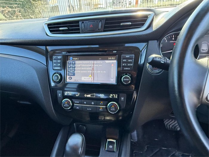 2017 NISSAN QASHQAI Ti