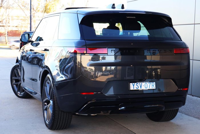 2025 Land Rover Range Rover Sport D300 Dynamic SE
