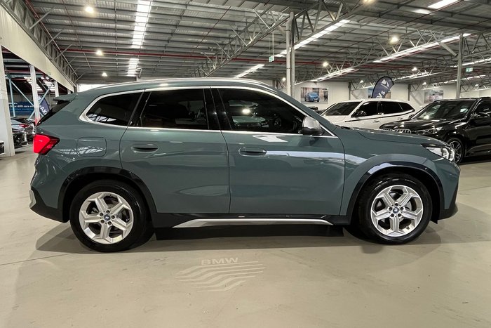 2024 BMW iX1 eDrive20 xLine