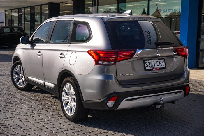 2020 Mitsubishi Outlander ES