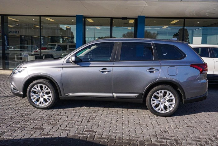 2020 Mitsubishi Outlander ES