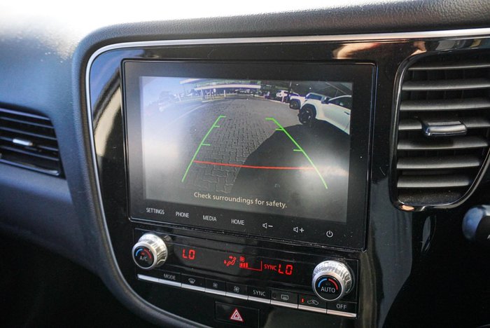 2020 Mitsubishi Outlander ES