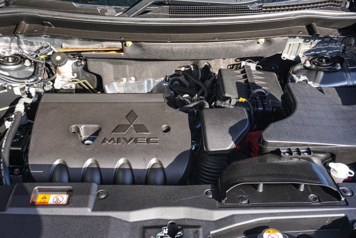 2020 Mitsubishi Outlander ES