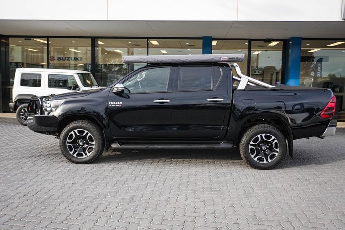 2022 Toyota Hilux SR5