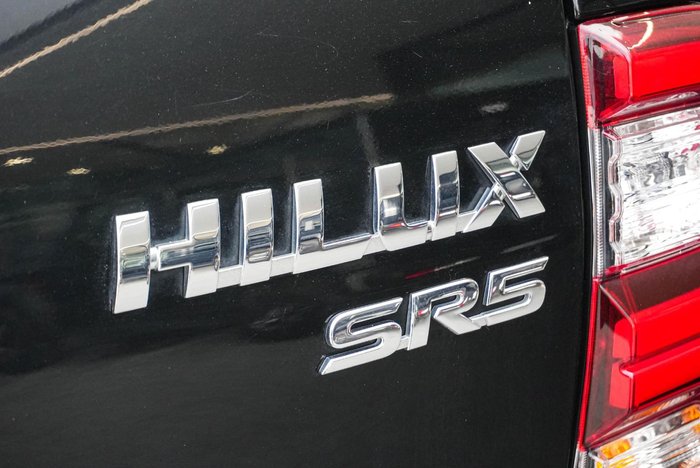 2022 Toyota Hilux SR5
