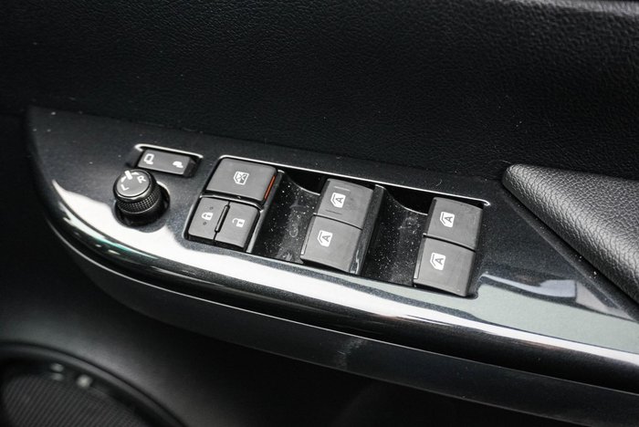 2022 Toyota Hilux SR5