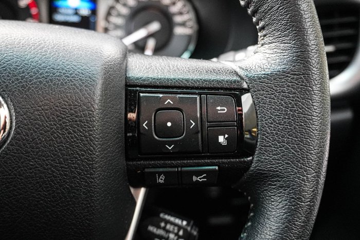 2022 Toyota Hilux SR5