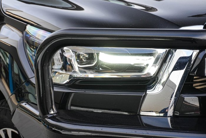 2022 Toyota Hilux SR5