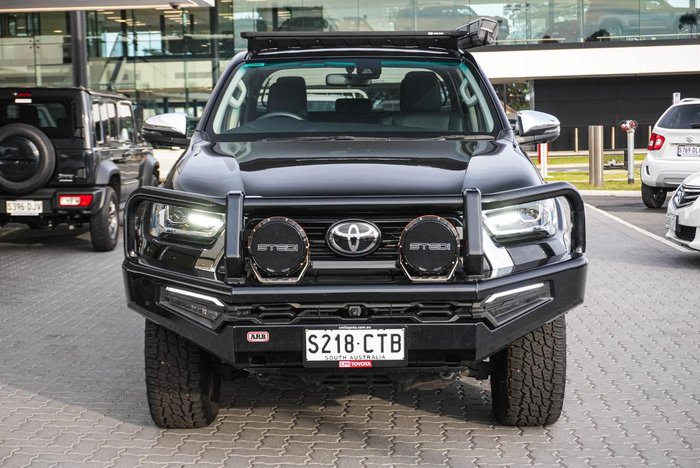 2022 Toyota Hilux SR5