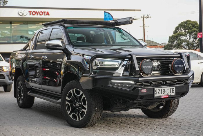 2022 Toyota Hilux SR5