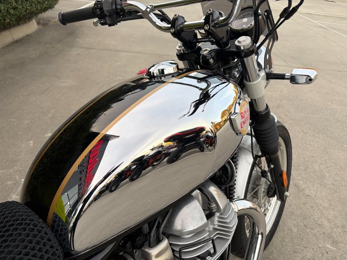 2021 Royal Enfield INTERCEPTOR 650 CHROME