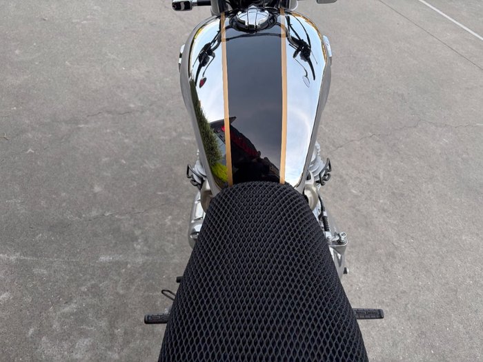 2021 Royal Enfield INTERCEPTOR 650 CHROME