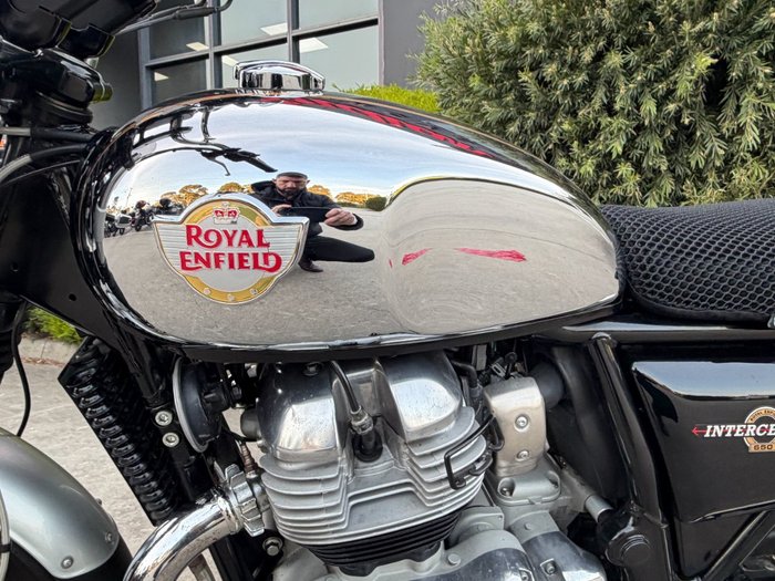 2021 Royal Enfield INTERCEPTOR 650 CHROME