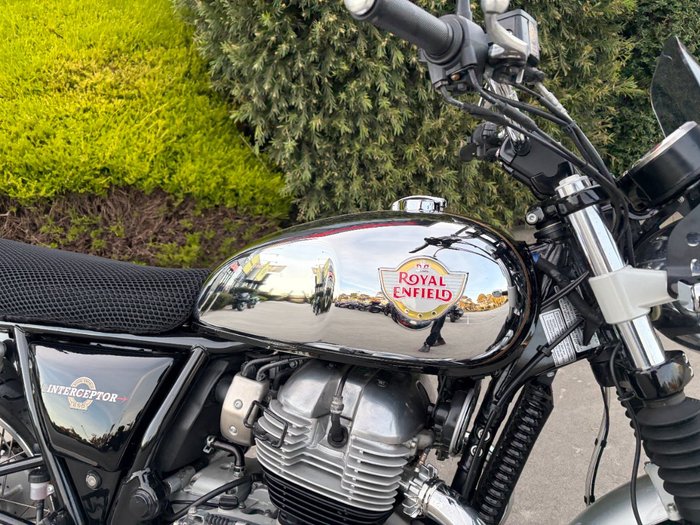 2021 Royal Enfield INTERCEPTOR 650 CHROME