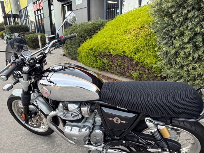 2021 Royal Enfield INTERCEPTOR 650 CHROME