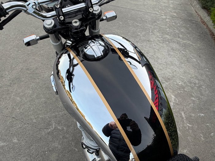 2021 Royal Enfield INTERCEPTOR 650 CHROME