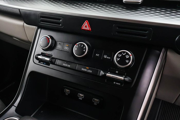 2021 Kia Carnival S