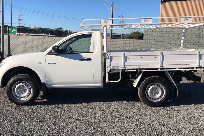 2013 Mitsubishi Triton GLX