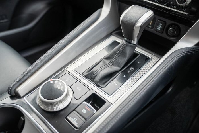 2020 Mitsubishi Pajero Sport GLS