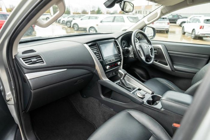 2020 Mitsubishi Pajero Sport GLS