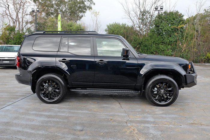 2025 Toyota Landcruiser Prado
