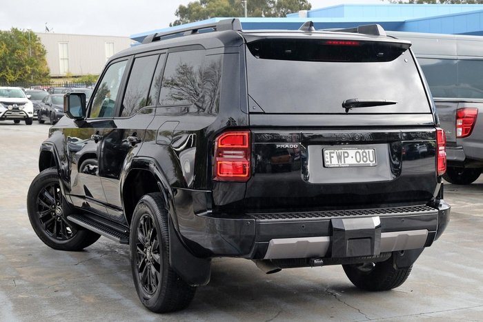 2025 Toyota Landcruiser Prado