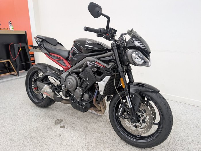 2022 Triumph STREET TRIPLE R