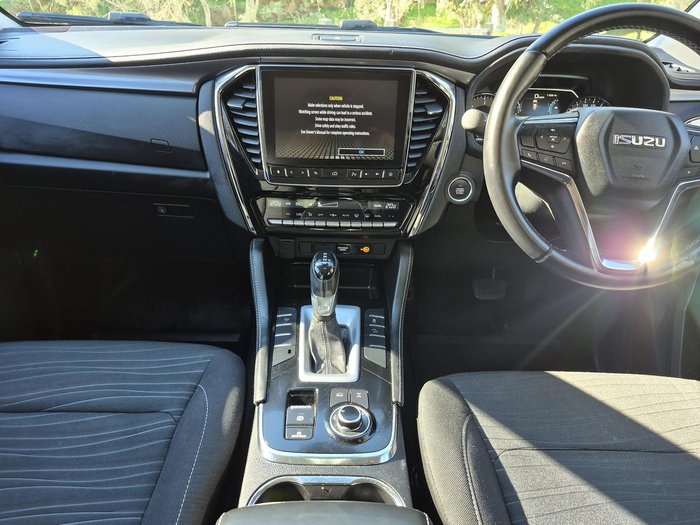 2022 Isuzu MU-X LS-U
