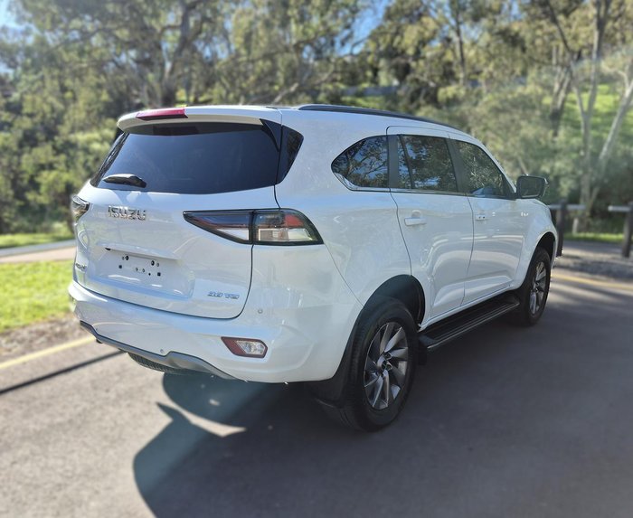2022 Isuzu MU-X LS-U