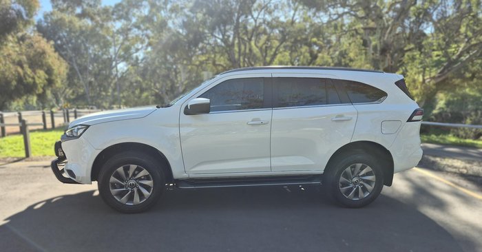 2022 Isuzu MU-X LS-U