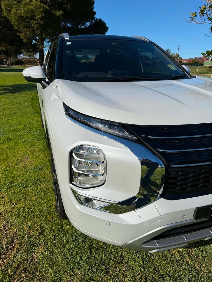2025 Mitsubishi Outlander PHEV Exceed Tourer