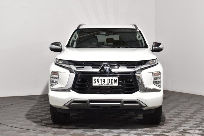 2024 Mitsubishi Pajero Sport Exceed
