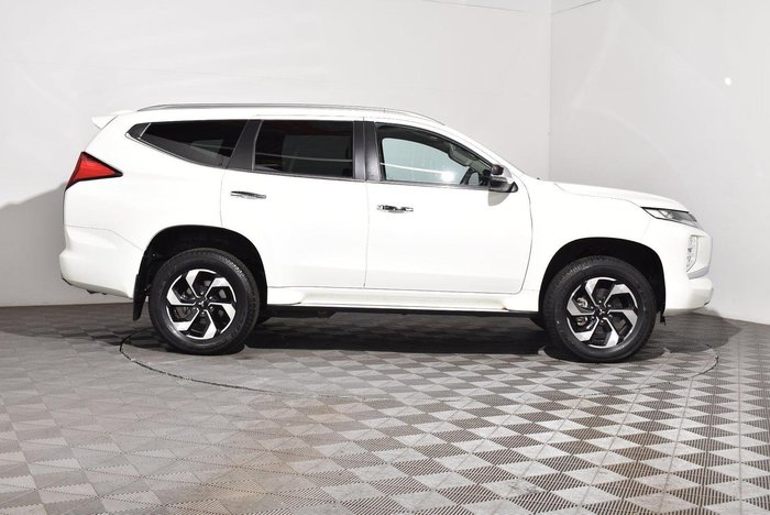 2024 Mitsubishi Pajero Sport Exceed