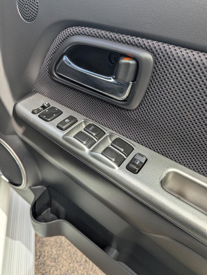 2011 Isuzu D-MAX LS High Ride MY11 4x2 Alpine White