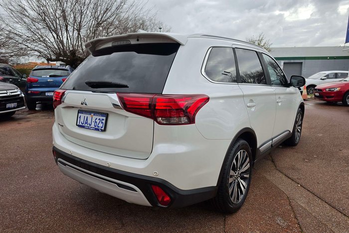 2020 Mitsubishi Outlander LS