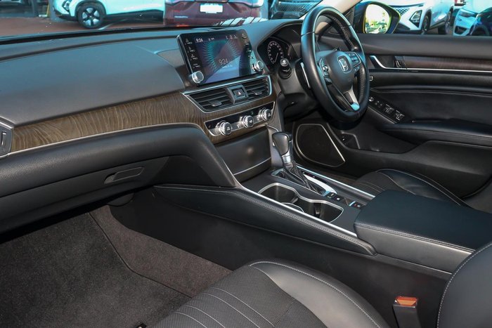 2022 Honda Accord VTi-LX